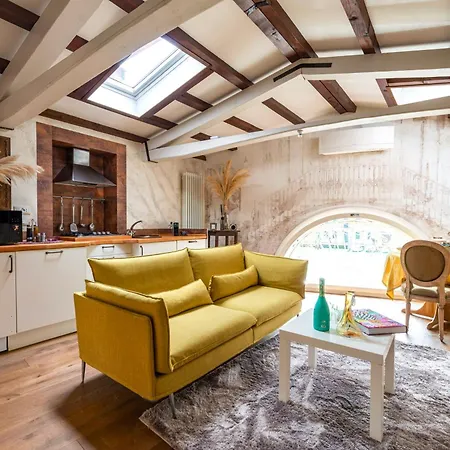 Rubino Fireplace & Water View - By Sleep In Murano *