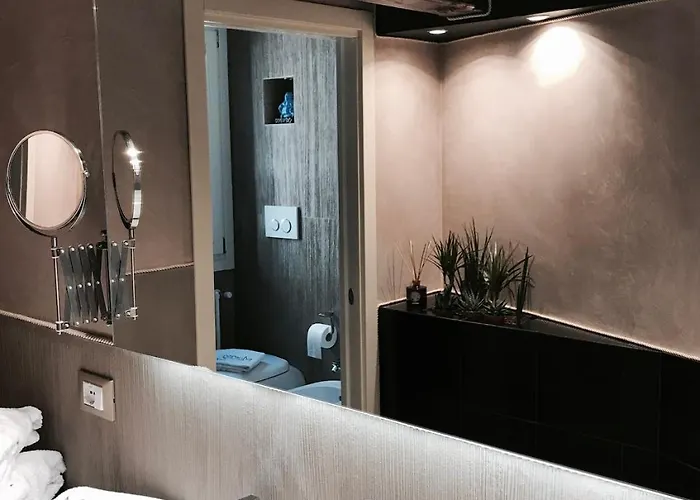 Rubino Fireplace & Water View - By Sleep In Murano 公寓 *