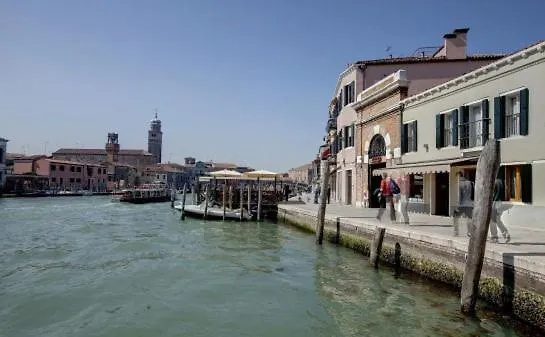 公寓 Rubino Fireplace & Water View - By Sleep In Murano *